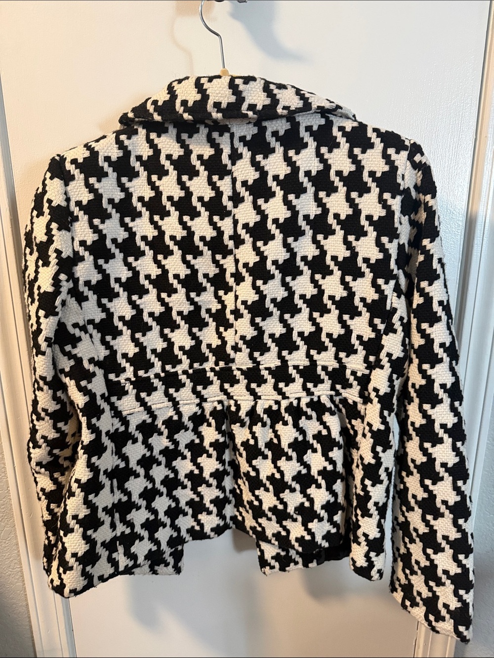 Briggs New York Black & White Houndstooth Cropped Pea Coat - Picture 5 of 5